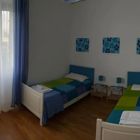 Moniki House *